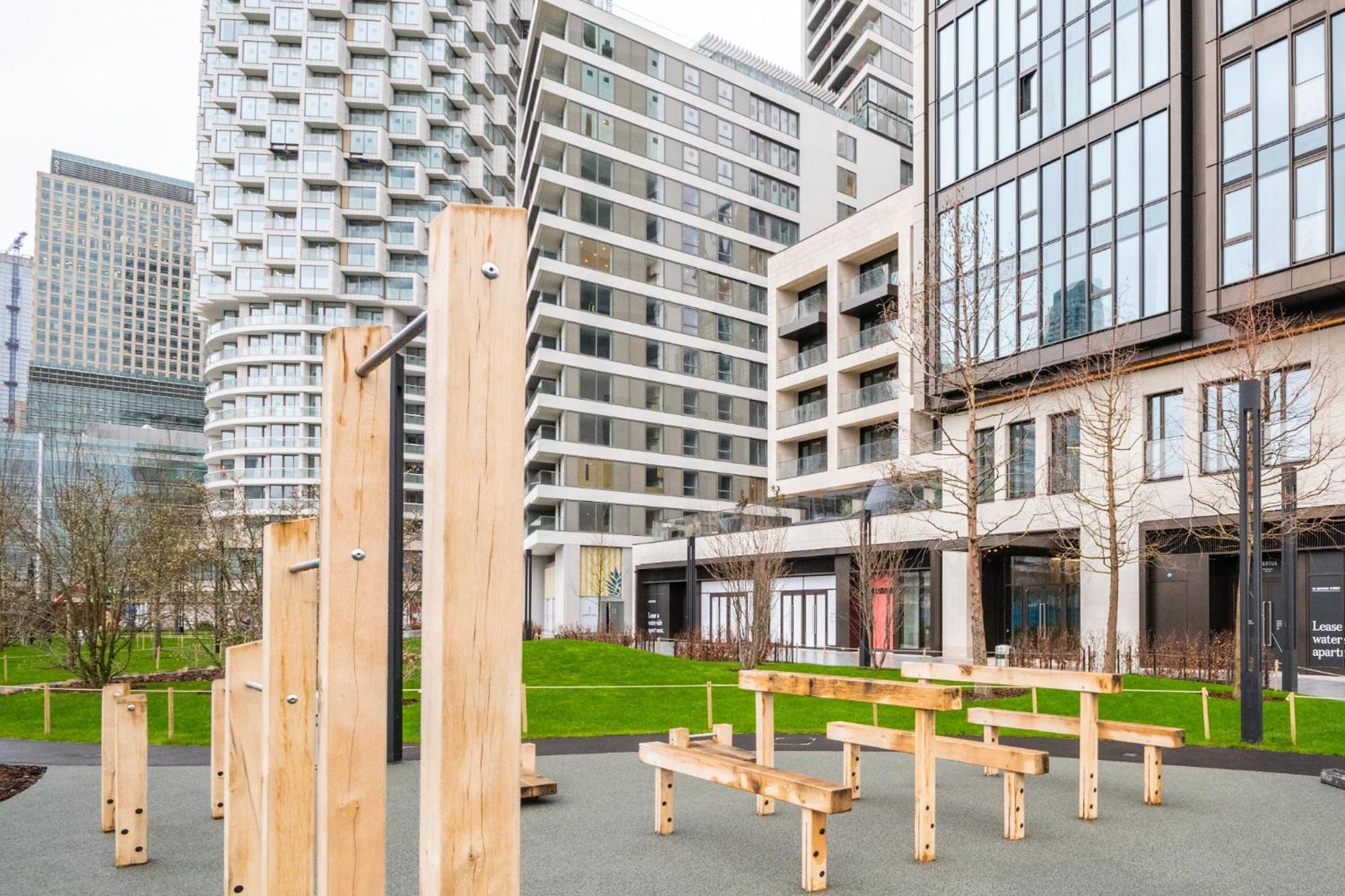 Elegant And Modern Apartments In Canary Wharf Right Next To Thames London Exterior foto