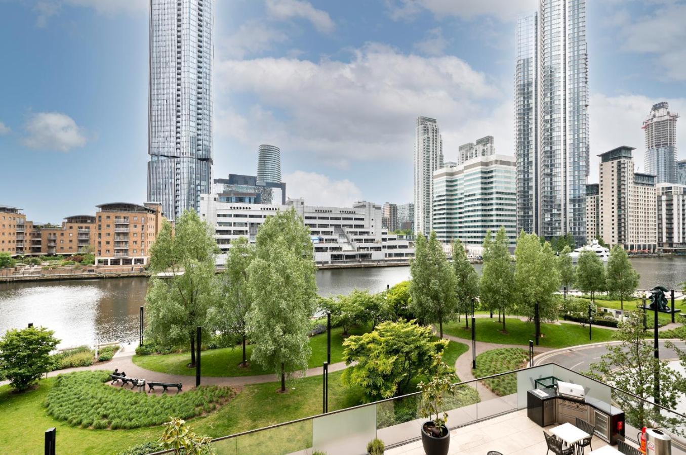 Elegant And Modern Apartments In Canary Wharf Right Next To Thames London Exterior foto
