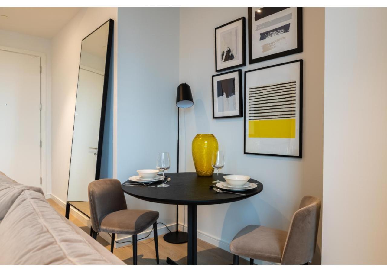 Elegant And Modern Apartments In Canary Wharf Right Next To Thames London Exterior foto